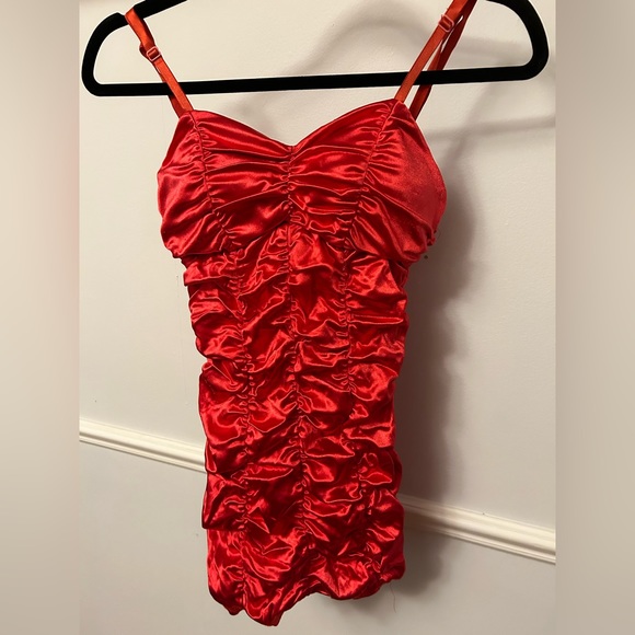 Pinup Couture retro-inspired “Marilyn” swimsuit - Picture 3 of 6